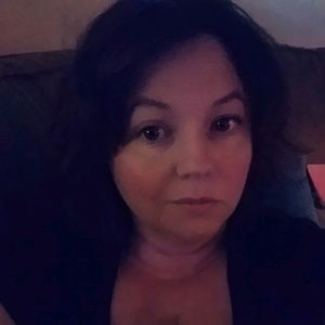 Meet your Posher, Shana